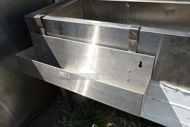Krowne 18-30-7 Stainless Steel Ice Bin w/ Cold Plate and Speedwell. - Image 2 of 6