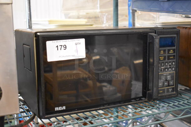 RCA LEM 045H Metal Countertop Microwave Oven. 120 Volts, 1 Phase. 18x14x9 - Image 3 of 5