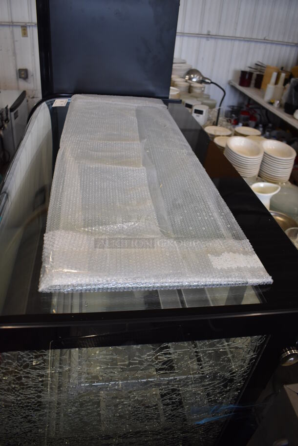 Avantco 193BC48HCB Metal Commercial Floor Style Deli Display Case Merchandiser w/ Poly Coated Racks on Commercial Casters. See Pictures For Glass Damage. 110-120 Volts, 1 Phase. 48x27x48. Tested and Working! - Image 10 of 10