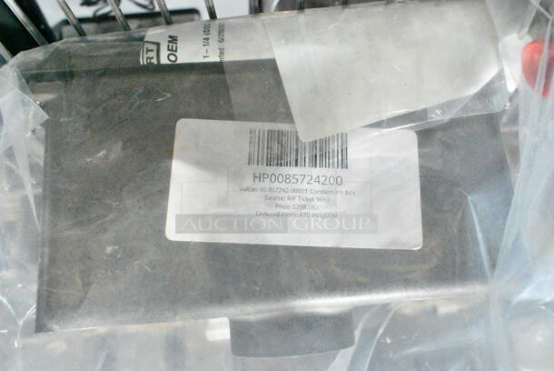 4 BRAND NEW SCRATCH AND DENT! Items Including HP0049726900 Vulcan 00-497269-00001 Gas Valve Ng 24v, HP0085585600 Vulcan 00-855856-00001 Water Level Probe, HP0085744300 Vulcan 00-857443-00001 Steam Valve 120v 1/2 Prk, HP0085724200 Vulcan 00-857242-00001 Condensate Box. 4 Times Your Bid!  - Image 6 of 6