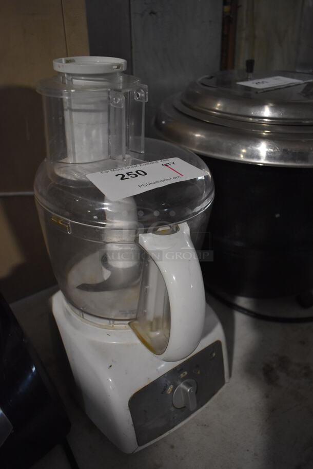 Kenmore Countertop Food Processor w/ S Blade. 120 Volts, 1 Phase. 7x10x16. Tested and Working! - Image 3 of 7