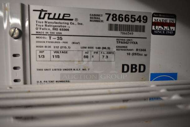 2019 True T-35 Stainless Steel Commercial 2 Door Reach In Cooler w/ Poly Coated Racks. 115 Volts, 1 Phase. Tested and Powers On But Does Not Get Cold - Image 4 of 4