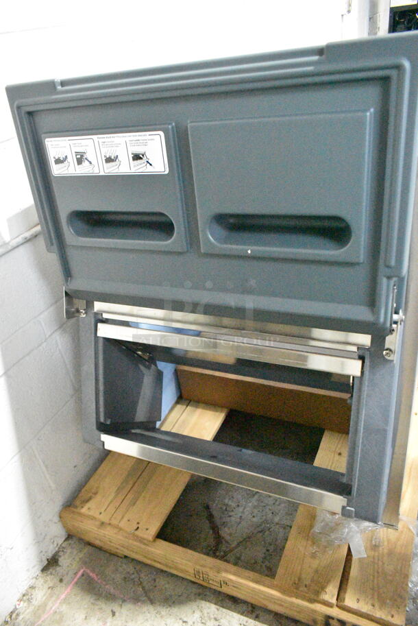 2022 Scotsman ICS730-A Stainless Steel Commercial Ice Bin. Goes GREAT w/ Lots 172 and 173! - Image 4 of 7