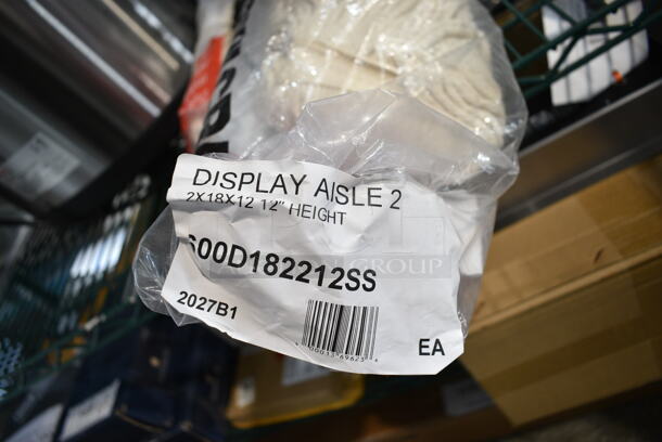 4 BRAND NEW SCRATCH AND DENT! Items Including 2 #24 Mop Heads, 2 Rubbermaid Hygen Mop Head Frames. 4 Times Your Bid!  - Image 4 of 8