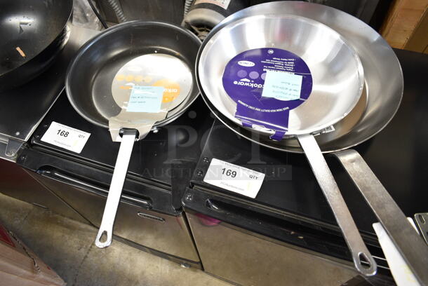 4 LIKE NEW! Items; 407SEW1030 Vollrath N7012 Arkadia 12" Aluminum Non-Stick Fry Pan, 407EW1030 Vollrath 7012 Arkadia 12" Aluminum Fry Pan, 980062008 Matfer Bourgeat 062008 15 3/4" Black Carbon Steel Fry Pan. 4 Times Your Bid! - Image 4 of 10