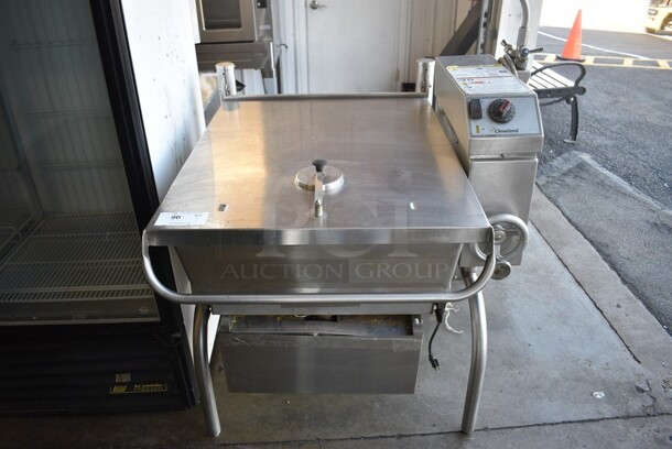 Cleveland Stainless Steel Commercial Propane Powered Floor Style Tilt Skillet/Braising Pan. 125,000 BTU. 115 Volts, 1 Phase. 35x38x43 - Image 2 of 12