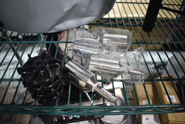 BRAND NEW SCRATCH AND DENT! Set of 4 Clear Poly Hoppers w/ Drip Tray.  - Image 4 of 5