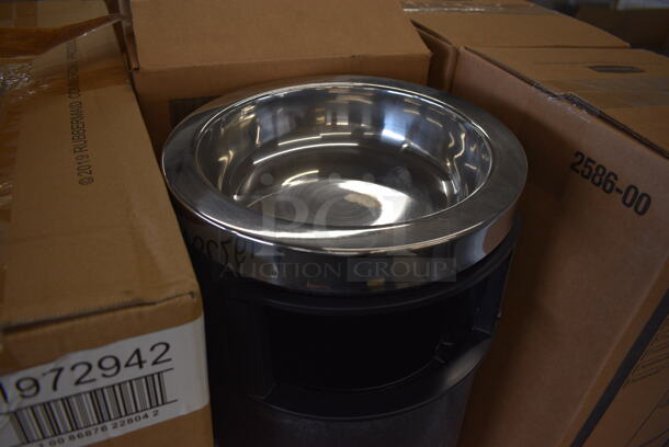 4 BRAND NEW IN BOX! Rubbermaid 2586-00 Black Metal Duramold Ash / Trash Smoking Urns. 11x11x19. 4 Times Your Bid! - Image 3 of 4