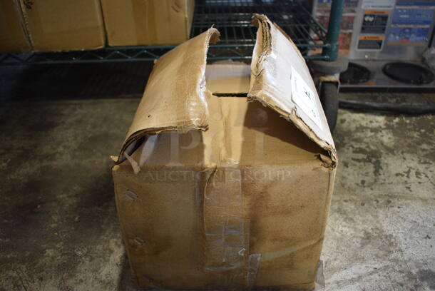 BRAND NEW SCRATCH AND DENT! Metal Light Fixture. - Image 4 of 6