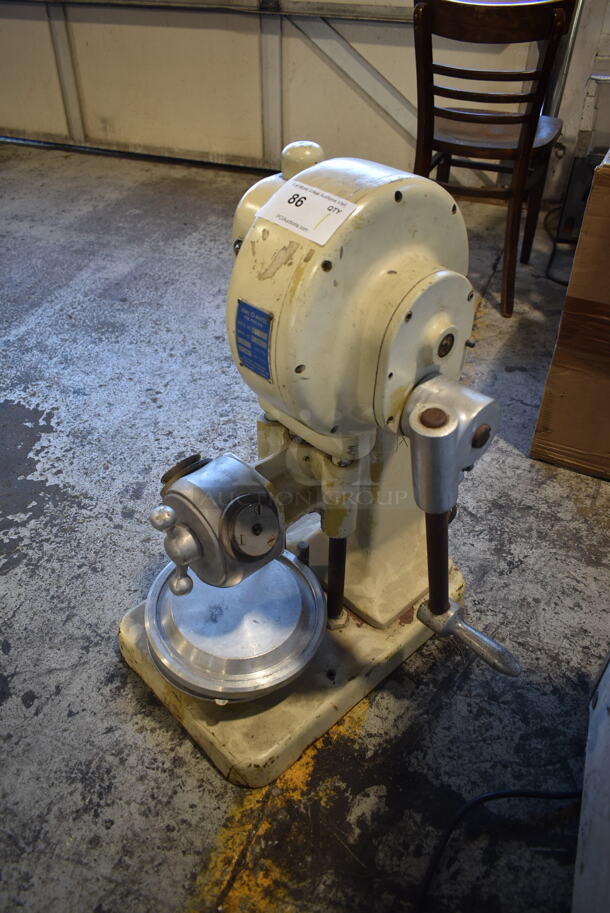 Kaiser Dial O Matic 300 Metal Commercial Countertop Pie Press. 115 Volts, 1 Phase. Tested and Does Not Power On - Image 4 of 6