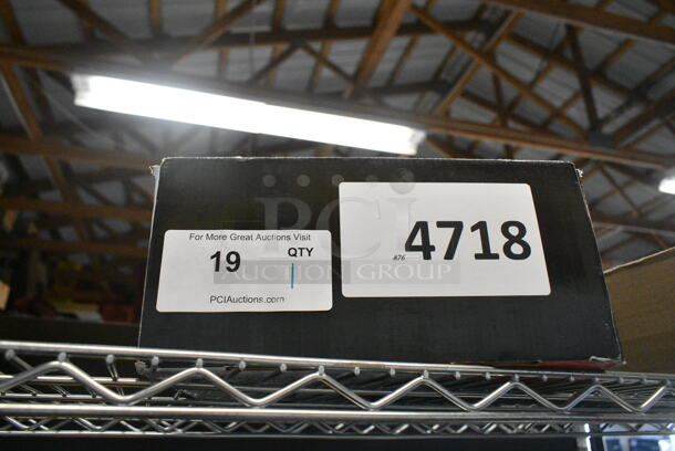 BRAND NEW SCRATCH AND DENT! 928IBHD16DX Immersion Blender. 120 Volts, 1 Phase. Tested and Working!  - Image 2 of 8