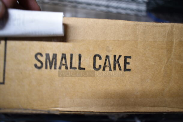 Lot of 2 BRAND NEW SCRATCH AND DENT! Items; Winco ALRP-1826 Aluminum Roasting Pan and Small Cake Unit.  - Image 4 of 4