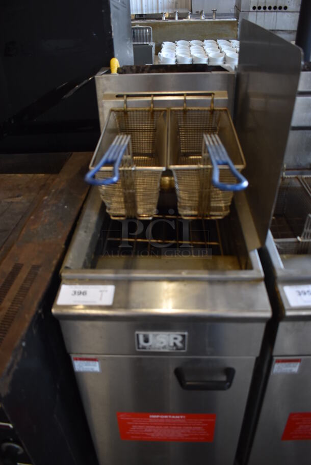 	2019 USR Cookline CF-40 Stainless Steel Commercial Floor Style Natural Gas Powered Deep Fat Fryer w/ 2 Metal Fry Baskets, Right Side Splash Guard and Adapter on Commercial Casters. 90,000 BTU. 16x30x51 - Image 4 of 7