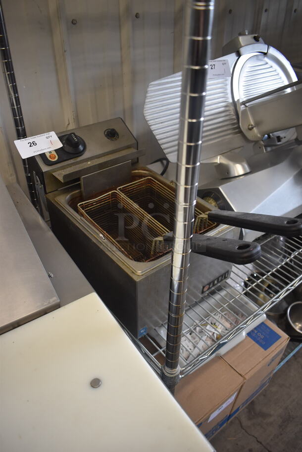 Anvil FFA7110 Countertop Fryer With 2 Fry Baskets 120 Volt 1 Phase - Image 2 of 6