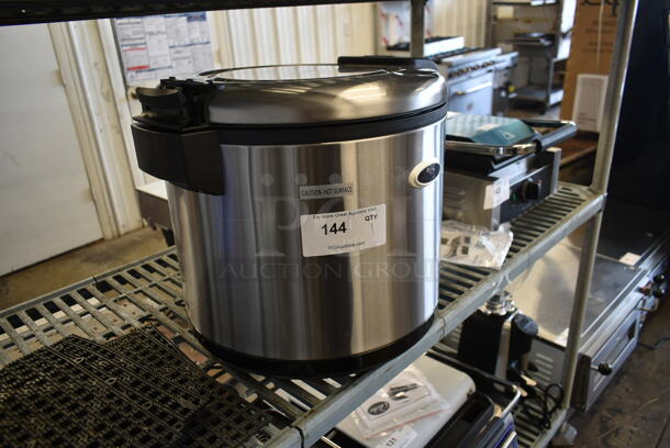 BRAND NEW SCRATCH AND DENT! 2023 Avantco 177RW90 Stainless Steel Commercial Countertop Electric Powered Rice Cooker. 120 Volts, 1 Phase. Tested and Working! - Image 2 of 8