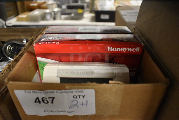 3 Honeywell Commercial Vision Pro 8000 Touchscreen Thermostats; 2 BRAND NEW. 6x1x4.5. 3 Times Your Bid! - Image 3 of 3