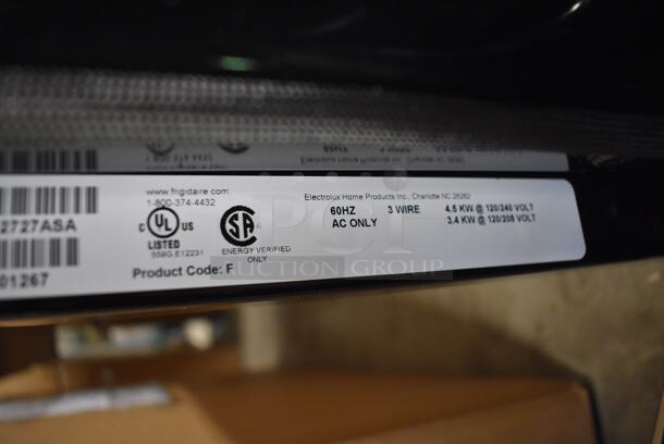 BRAND NEW SCRATCH AND DENT! Frigidaire FCWS2727ASA Stainless Steel Electric Powered Convection Oven w/ View Through Door. 120-208/240 Volts, 1 Phase. 27x27x28 - Image 6 of 9