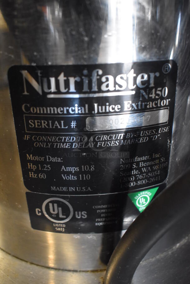 Nutrifaster N450 Metal Commercial Countertop Juicer. 110 Volts, 1 Phase. 13x13x16. Tested and Does Not Power On - Image 6 of 6