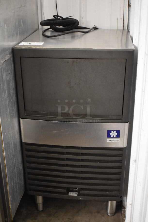 2014 Manitowoc QM30A Stainless Steel Commercial Self Contained Undercounter Ice Machine. 115 Volts, 1 Phase. 20x23x36 - Image 3 of 7