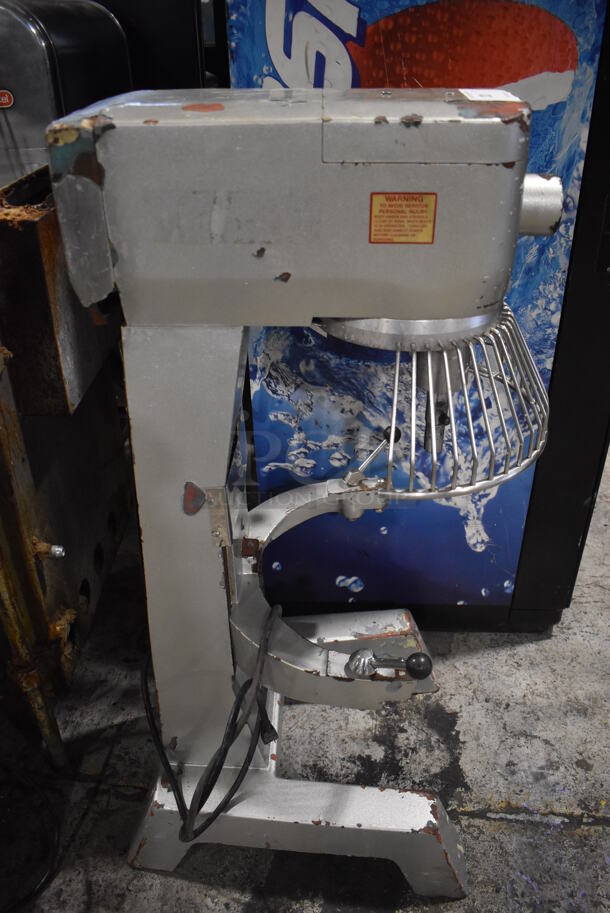 Thunderbird ARM-30 Metal Commercial Floor Style 30 Quart Dough Mixer w/ Bowl Guard. 115 Volts, 1 Phase. 21x24x45. Tested and Powers On But Parts Do Not Move - Image 7 of 8
