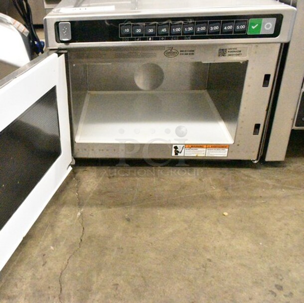 BRAND NEW SCRATCH AND DENT! 2024 Amana HDC1015 Stainless Steel  Heavy-Duty Stainless Steel Commercial Microwave with Push Button Controls. 120 Volts 1 Phase.  - Image 3 of 5