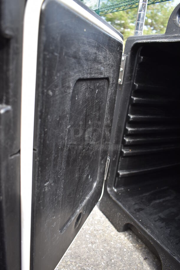 Carlisle NPC300N Black Poly Insulated Food Carrying Case. - Image 4 of 5