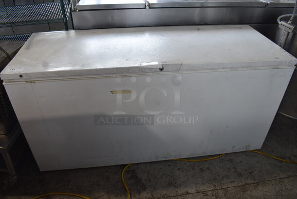 Electrolux FFFC22M6QWA Electric Powered Chest Freezer in White. 115V. Tested And Working - Image 1 of 5