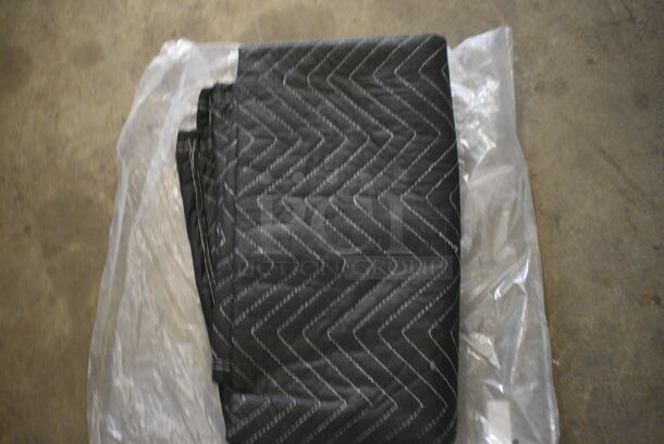 BRAND NEW! Franklin Moving Blanket. 40x50 - Image 1 of 4