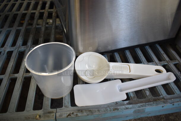 BRAND NEW SCRATCH AND DENT! Whynter ICM-201SB 2.1 Quart Countertop Automatic Ice Cream Maker. 115 Volts, 1 Phase. Tested and Working! - Image 5 of 6