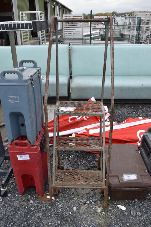 Metal 3 Step Ladder on Commercial Casters. 19x23x60 - Image 2 of 5