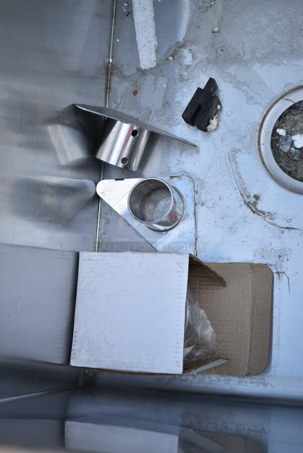 BRAND NEW SCRATCH AND DENT! Stainless Steel Commercial 2 Bay Sink. Bays 18x21x14 - Image 5 of 7