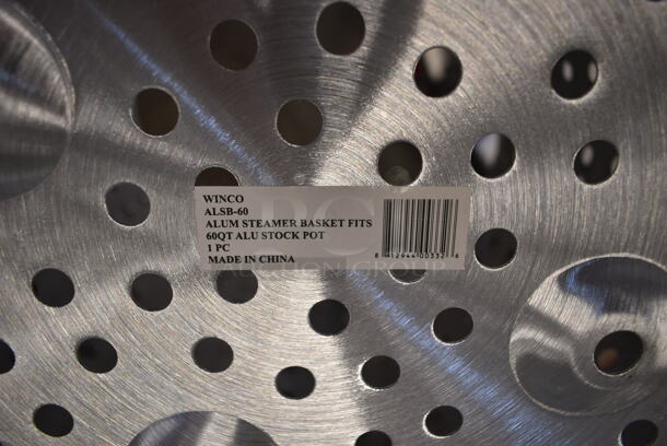 BRAND NEW SCRATCH AND DENT! Winco ALSB-60 Winco 60 Qt. Aluminum Stock Pot Steamer Basket and 471SPC60 Choice 16 15/16" Aluminum Pot / Pan Cover - Image 7 of 7