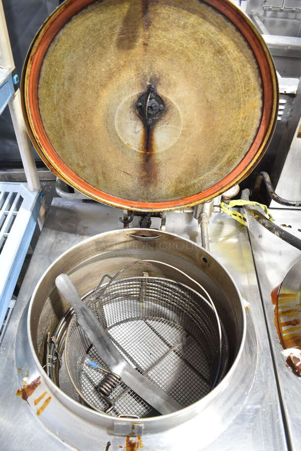 BKI FKM-F Stainless Steel Commercial Floor Style Pressure Fryer on Commercial Casters. 208 Volts, 3 Phase.  - Image 4 of 7