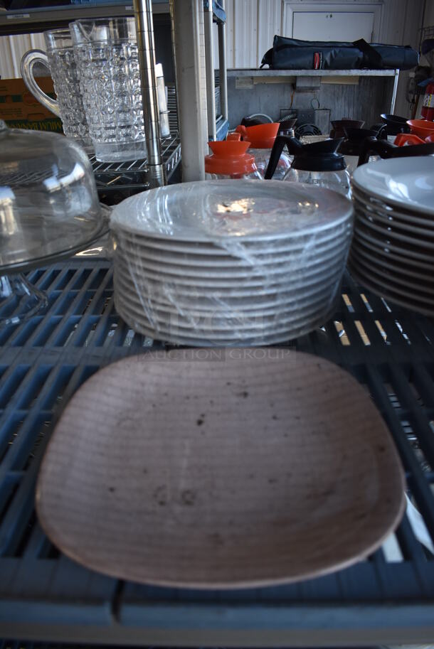 ALL ONE MONEY! Tier Lot of Various Items Including Ceramic Plates and Cake Stand - Image 6 of 7