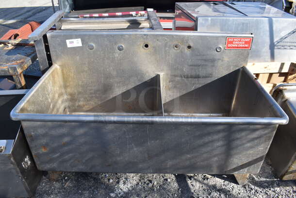 Stainless Steel Commercial 2 Bay Sink. No Legs. 55x28x31. Bay 29x24x13, 22x24x13 - Image 1 of 5