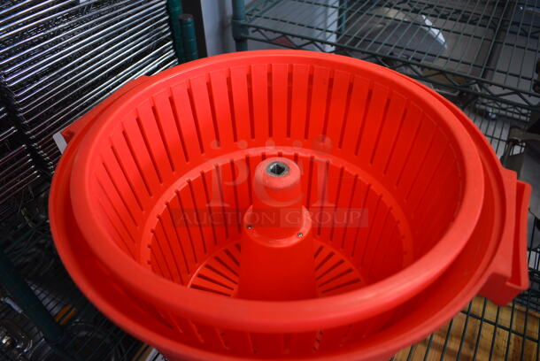 Chef Master Red Poly Lettuce Spinner Salad Spinner. 19x16x21 - Image 4 of 4