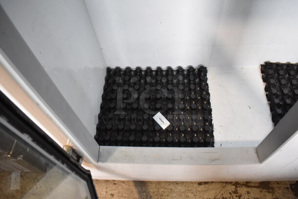 Leer 802L50MG Metal Commercial 2 Door Bagged Ice Freezer Merchandiser. 115 Volts, 1 Phase. 74x33x77. Tested and Working! - Image 4 of 8