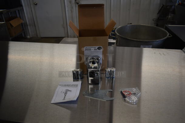 BRAND NEW SCRATCH AND DENT! American Standard SMGODIA.002 Side-Mount Sensor-Operated Retrofit for Manual Diaphragm Flush Valves - Image 2 of 8