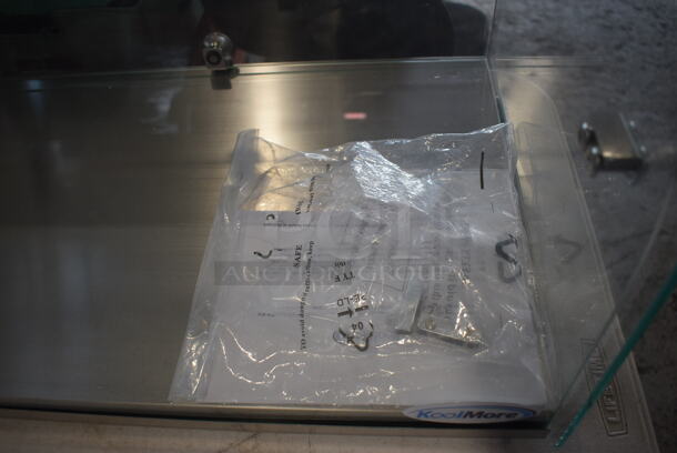 BRAND NEW! KoolMore Model DC-2C Glass Countertop Dry Display Case. 22x15x15 - Image 3 of 5