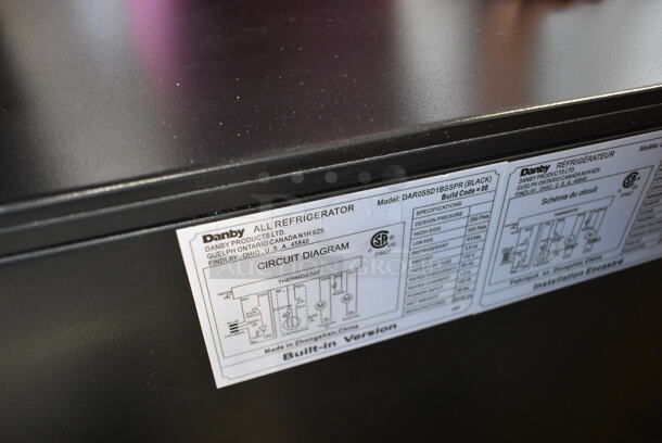 BRAND NEW SCRATCH AND DENT! Whynter DAR055D1BSSPR Metal Commercial Mini Cooler. 115 Volts, 1 Phase. 24x24x34.5. Tested and Working! - Image 5 of 5