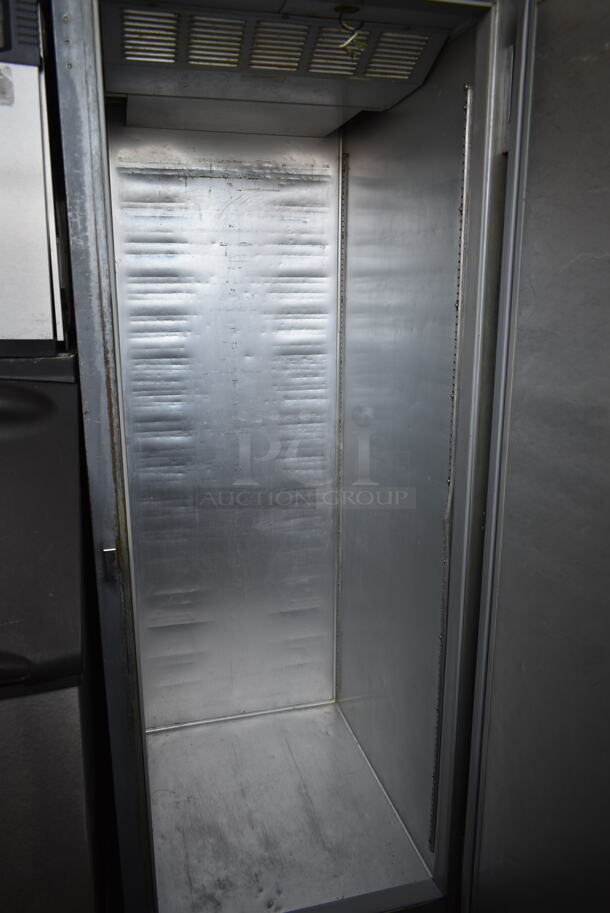 Beverage Air ER21-1AS Stainless Steel Commercial Single Door Reach In Cooler on Commercial Casters. 115 Volts, 1 Phase. Tested and Powers On But Does Not Get Cold - Image 5 of 6