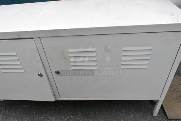 White Metal 2 Door Locker.  - Image 3 of 3