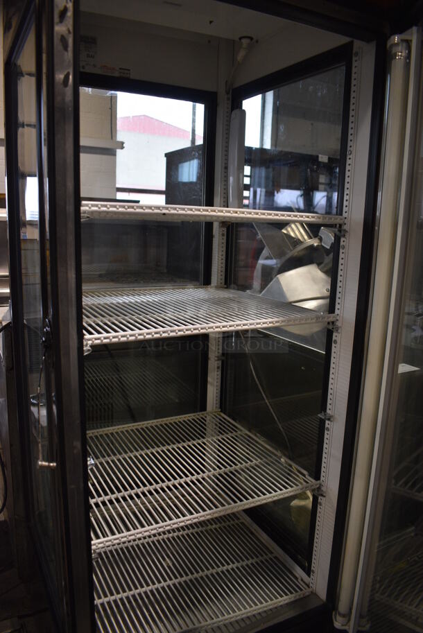 True Model G4SM-23 Metal Commercial Single Door Reach In Cooler Merchandiser w/ Poly Coated Racks. 115 Volts, 1 Phase. 27x31x79. Tested and Working! - Image 5 of 7