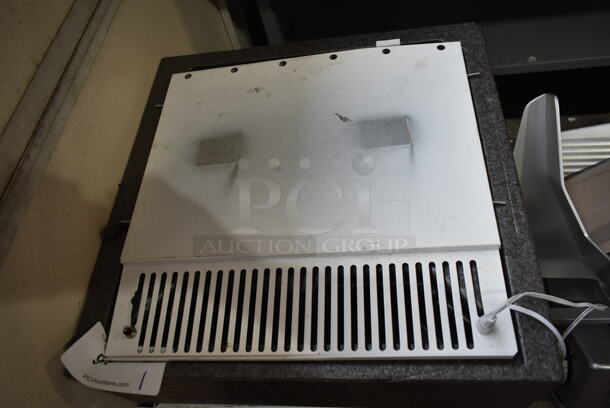FlexCooler Metal Cooler on Commercial Casters. 115 Volts, 1 Phase. Tested and Powers On But Does Not Get Cold - Image 3 of 6