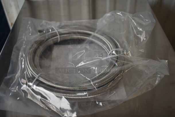 BRAND NEW SCRATCH AND DENT! Whynter MIM-14231SS Stainless Steel 14” Undercounter Automatic Marine Ice Maker 23lb Daily Output. 115 Volts, 1 Phase. Tested and Working! - Image 6 of 8