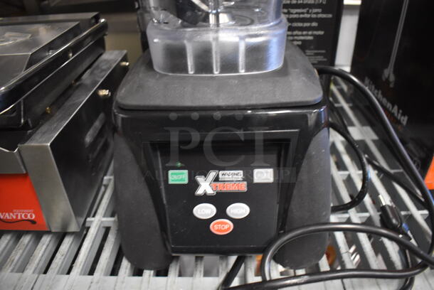 LIKE NEW! Waring Xtreme MX1050XT41 Metal Commercial Countertop 3-1/2 hp Blender w/ Poly Pitcher. Unit Has Only Been Used a Few Times! 120 Volts, 1 Phase. 9x10x19. Tested and Working! - Image 4 of 6