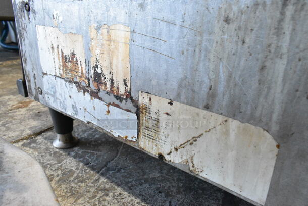 APW Wyott Champion Stainless Steel Commercial Countertop Flat Top Griddle w/ Thermostatic Controls.  - Image 5 of 5