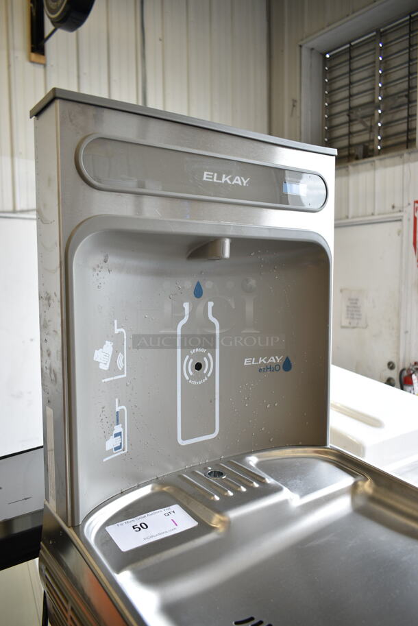 BRAND NEW SCRATCH AND DENT! Zurn Elkay EZSTLDWS_1G ezH20 8 GPH Light Gray Hands-Free Filtered Bottle Filling Station with Drinking Fountain - Image 4 of 7