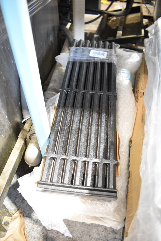 BRAND NEW SCRATCH AND DENT! Avantco 177GRTE6AGCS 6" Top Grate for Chef Series CAG Charbroilers - Image 3 of 4