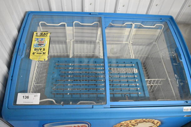 AHT RIO S 100 Metal Commercial Chest Freezer Merchandiser on Commercial Casters. 115 Volts, 1 Phase. Tested and Working! - Image 4 of 6